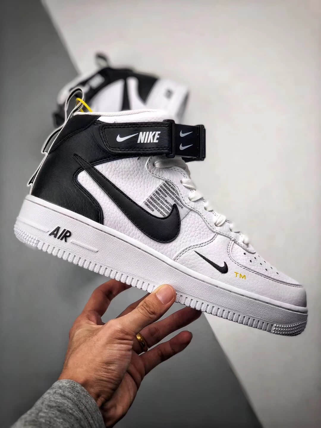 Nike air force 1 mid utility white black discount